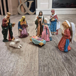 8pc Nativity Set